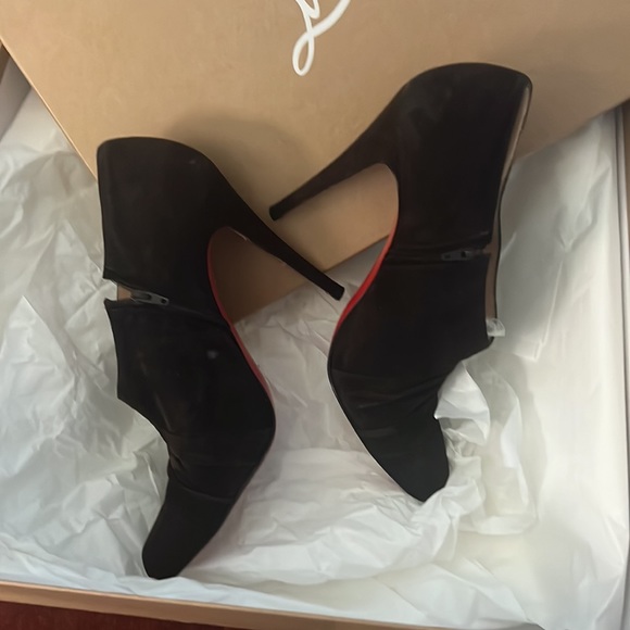 Authenticated Louboutin  booties - Picture 9 of 12